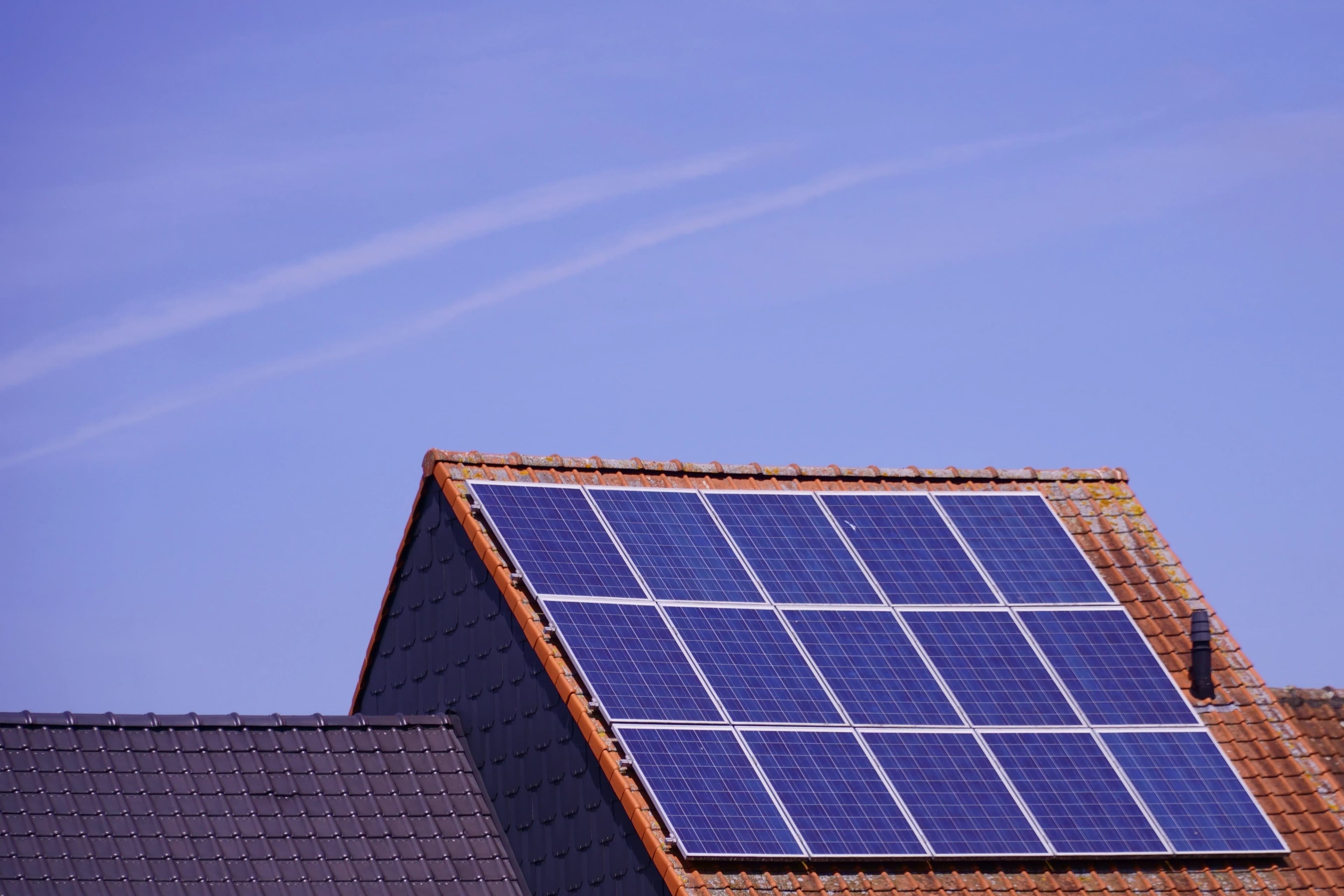 Solar or Wireless Camera: Which Should You Buy?